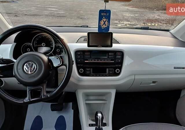 Білий Фольксваген e-up, об'ємом двигуна 0 л та пробігом 114 тис. км за 6499 $, фото 24 на Automoto.ua