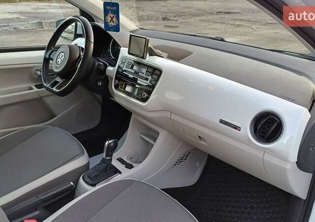 Білий Фольксваген e-up, об'ємом двигуна 0 л та пробігом 114 тис. км за 6499 $, фото 10 на Automoto.ua