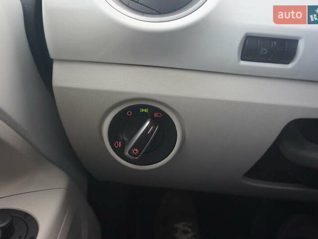 Фольксваген e-up 2013 в Самборе на Automoto.ua Белый Фольксваген e-up, объемом двигателя 0 л и пробегом 120 тыс. км за 6000 $, фото 27 на Automoto.ua