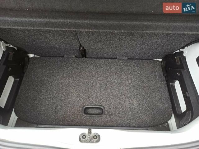 Белый Фольксваген e-up, объемом двигателя 0 л и пробегом 161 тыс. км за 6950 $, фото 9 на Automoto.ua