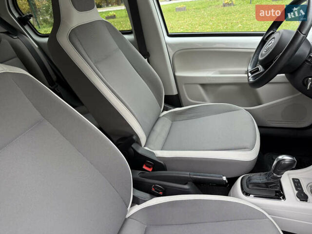 Фольксваген e-up 2013 в Каменце-Подольском на Automoto.ua Белый Фольксваген e-up, объемом двигателя 0 л и пробегом 150 тыс. км за 5999 $, фото 13 на Automoto.ua