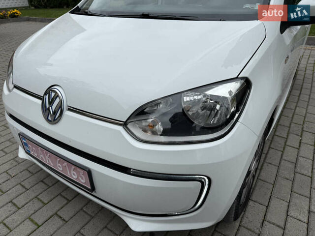 Фольксваген e-up 2013 в Каменце-Подольском на Automoto.ua Белый Фольксваген e-up, объемом двигателя 0 л и пробегом 150 тыс. км за 5999 $, фото 9 на Automoto.ua