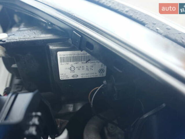 Фольксваген e-up 2013 в Самборе на Automoto.ua Белый Фольксваген e-up, объемом двигателя 0 л и пробегом 120 тыс. км за 6000 $, фото 56 на Automoto.ua