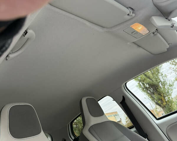 Фольксваген e-up 2013 в Каменце-Подольском на Automoto.ua Белый Фольксваген e-up, объемом двигателя 0 л и пробегом 150 тыс. км за 5999 $, фото 19 на Automoto.ua