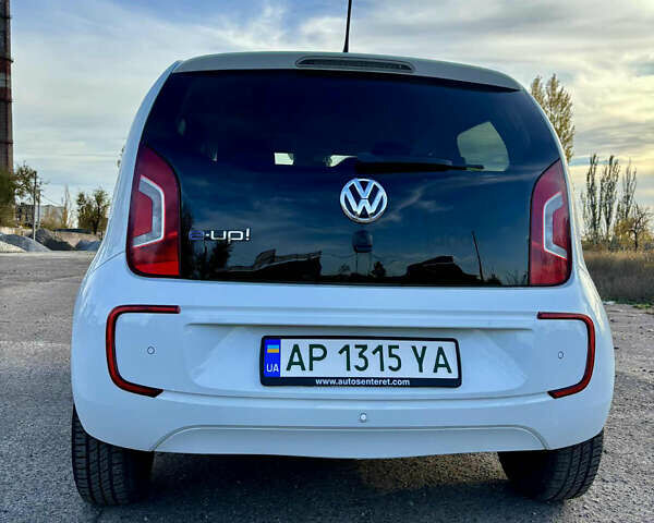 Фольксваген e-up 2013 в Кривом Роге на Automoto.ua Белый Фольксваген e-up, объемом двигателя 0 л и пробегом 124 тыс. км за 6900 $, фото 1 на Automoto.ua