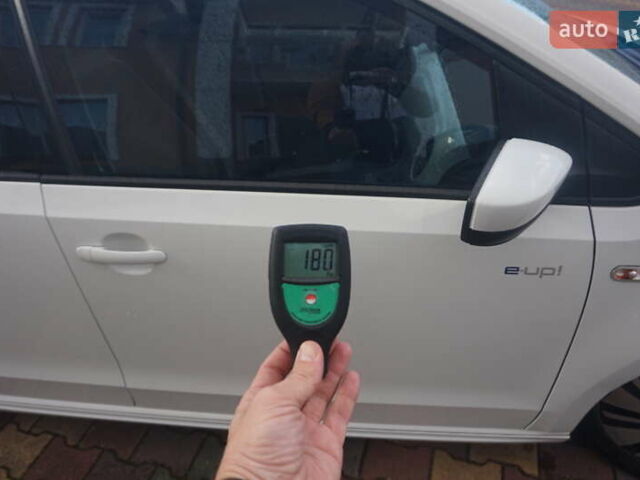 Фольксваген e-up 2013 в Самборе на Automoto.ua Белый Фольксваген e-up, объемом двигателя 0 л и пробегом 120 тыс. км за 6000 $, фото 72 на Automoto.ua