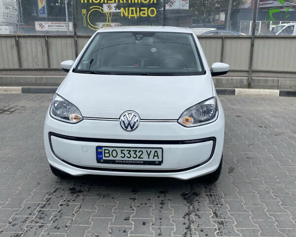 Белый Фольксваген e-up, объемом двигателя 0 л и пробегом 45 тыс. км за 7499 $, фото 2 на Automoto.ua