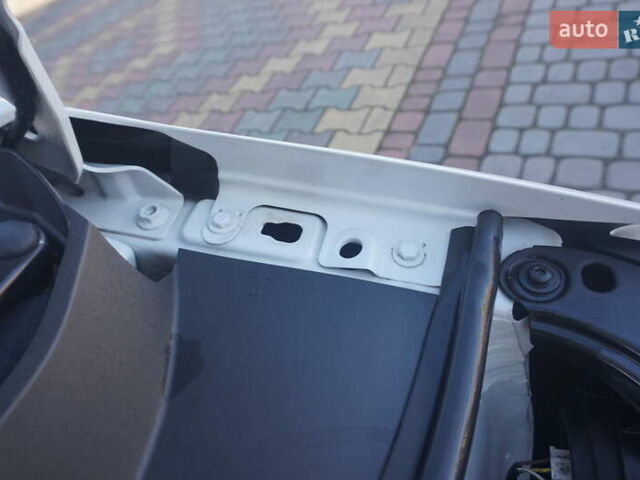 Белый Фольксваген e-up, объемом двигателя 0 л и пробегом 84 тыс. км за 6200 $, фото 54 на Automoto.ua