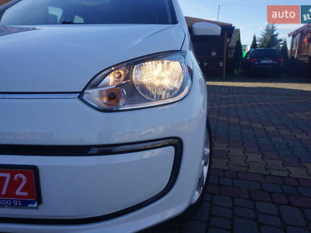 Белый Фольксваген e-up, объемом двигателя 0 л и пробегом 84 тыс. км за 6200 $, фото 21 на Automoto.ua