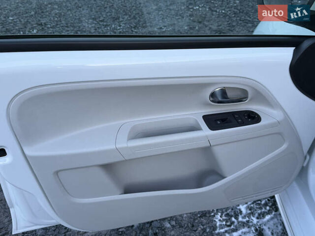 Белый Фольксваген e-up, объемом двигателя 0 л и пробегом 84 тыс. км за 5850 $, фото 10 на Automoto.ua