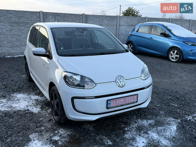 Белый Фольксваген e-up, объемом двигателя 0 л и пробегом 84 тыс. км за 5850 $, фото 3 на Automoto.ua