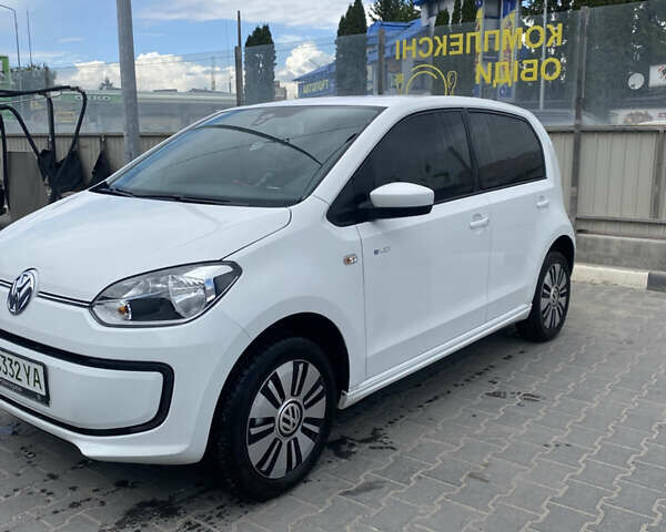 Белый Фольксваген e-up, объемом двигателя 0 л и пробегом 45 тыс. км за 7499 $, фото 1 на Automoto.ua