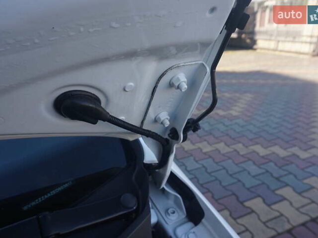 Белый Фольксваген e-up, объемом двигателя 0 л и пробегом 84 тыс. км за 6200 $, фото 53 на Automoto.ua