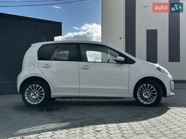 Белый Фольксваген e-up, объемом двигателя 0 л и пробегом 89 тыс. км за 6799 $, фото 10 на Automoto.ua