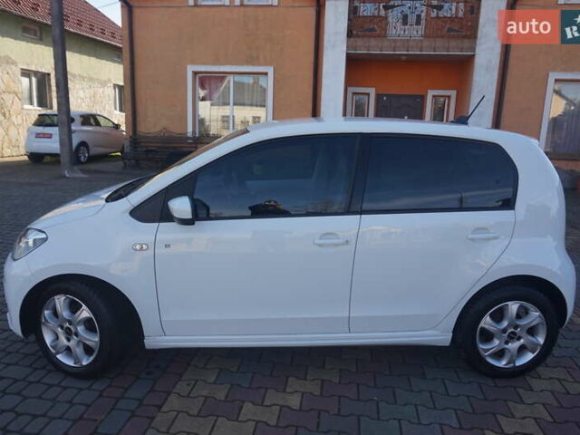 Белый Фольксваген e-up, объемом двигателя 0 л и пробегом 84 тыс. км за 6200 $, фото 20 на Automoto.ua