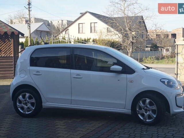 Белый Фольксваген e-up, объемом двигателя 0 л и пробегом 84 тыс. км за 6200 $, фото 6 на Automoto.ua