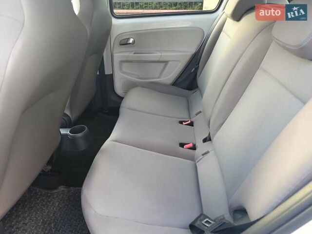 Білий Фольксваген e-up, об'ємом двигуна 0 л та пробігом 108 тис. км за 6930 $, фото 33 на Automoto.ua