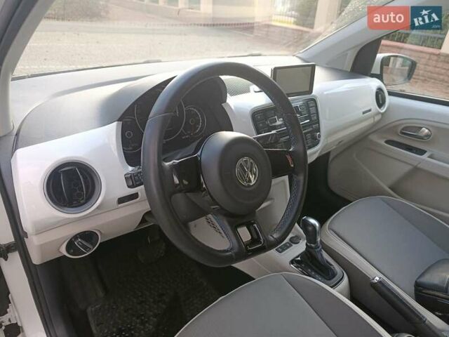 Білий Фольксваген e-up, об'ємом двигуна 0 л та пробігом 108 тис. км за 6930 $, фото 27 на Automoto.ua