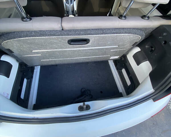 Белый Фольксваген e-up, объемом двигателя 0 л и пробегом 45 тыс. км за 7499 $, фото 11 на Automoto.ua