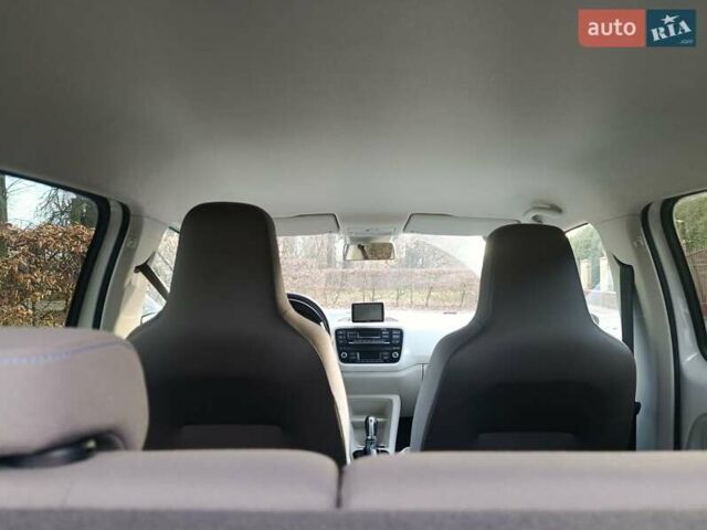 Білий Фольксваген e-up, об'ємом двигуна 0 л та пробігом 108 тис. км за 6930 $, фото 24 на Automoto.ua