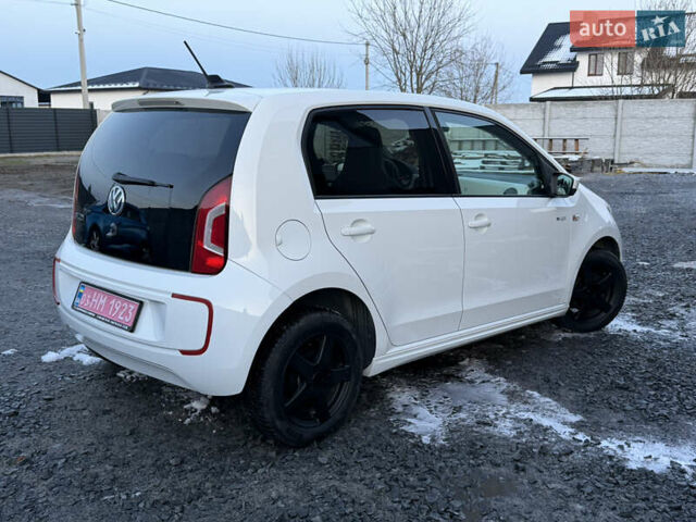 Белый Фольксваген e-up, объемом двигателя 0 л и пробегом 84 тыс. км за 5850 $, фото 20 на Automoto.ua