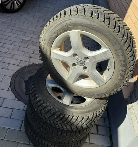 Белый Фольксваген e-up, объемом двигателя 0 л и пробегом 49 тыс. км за 8100 $, фото 1 на Automoto.ua