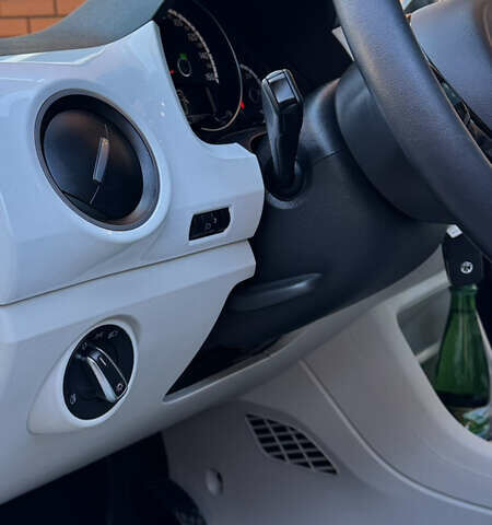 Белый Фольксваген e-up, объемом двигателя 0 л и пробегом 49 тыс. км за 8100 $, фото 36 на Automoto.ua