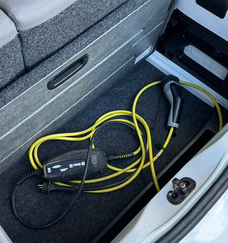 Белый Фольксваген e-up, объемом двигателя 0 л и пробегом 49 тыс. км за 8100 $, фото 16 на Automoto.ua