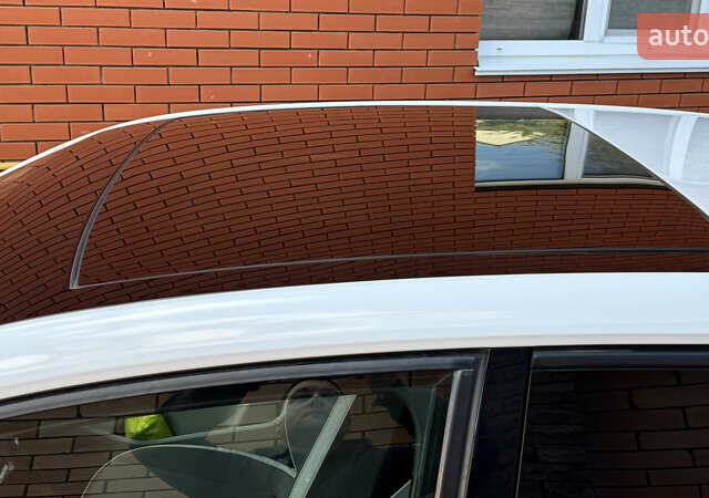 Белый Фольксваген e-up, объемом двигателя 0 л и пробегом 49 тыс. км за 8100 $, фото 9 на Automoto.ua