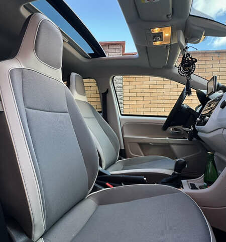 Белый Фольксваген e-up, объемом двигателя 0 л и пробегом 49 тыс. км за 8100 $, фото 14 на Automoto.ua