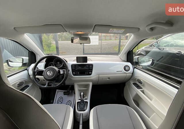 Белый Фольксваген e-up, объемом двигателя 0 л и пробегом 106 тыс. км за 6700 $, фото 50 на Automoto.ua