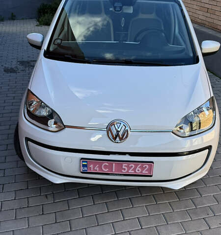 Белый Фольксваген e-up, объемом двигателя 0 л и пробегом 49 тыс. км за 8100 $, фото 3 на Automoto.ua