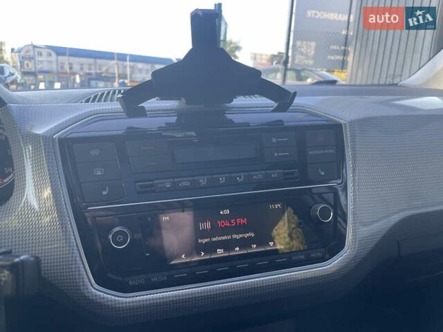 Белый Фольксваген e-up, объемом двигателя 0 л и пробегом 175 тыс. км за 6900 $, фото 11 на Automoto.ua