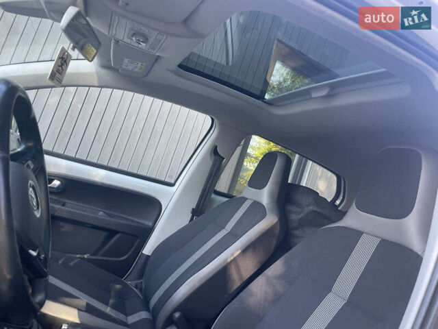 Белый Фольксваген e-up, объемом двигателя 0 л и пробегом 175 тыс. км за 6900 $, фото 8 на Automoto.ua