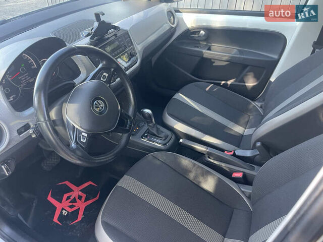 Белый Фольксваген e-up, объемом двигателя 0 л и пробегом 175 тыс. км за 6900 $, фото 15 на Automoto.ua