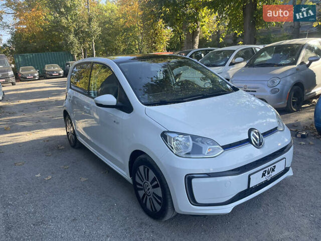 Белый Фольксваген e-up, объемом двигателя 0 л и пробегом 175 тыс. км за 6900 $, фото 2 на Automoto.ua