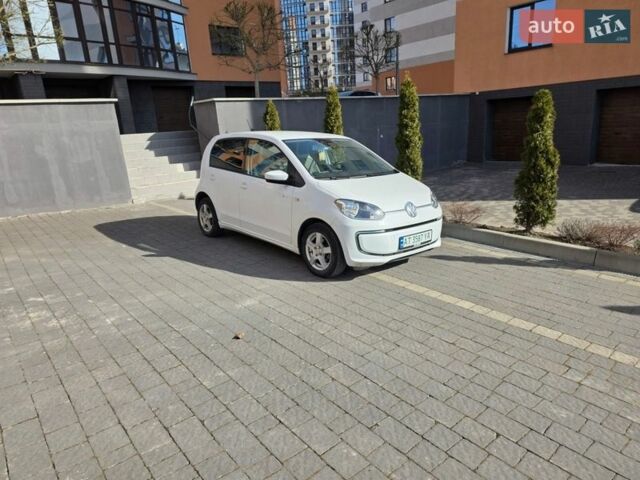 Белый Фольксваген e-up, объемом двигателя 0 л и пробегом 157 тыс. км за 6800 $, фото 1 на Automoto.ua
