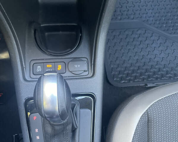 Белый Фольксваген e-up, объемом двигателя 0 л и пробегом 175 тыс. км за 6900 $, фото 12 на Automoto.ua