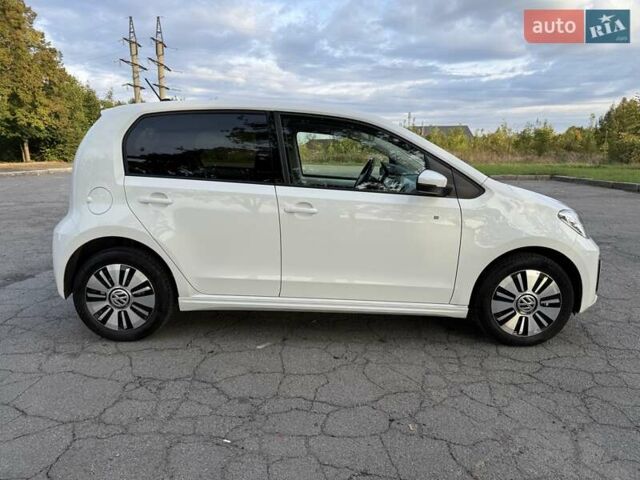Белый Фольксваген e-up, объемом двигателя 0 л и пробегом 78 тыс. км за 7600 $, фото 6 на Automoto.ua