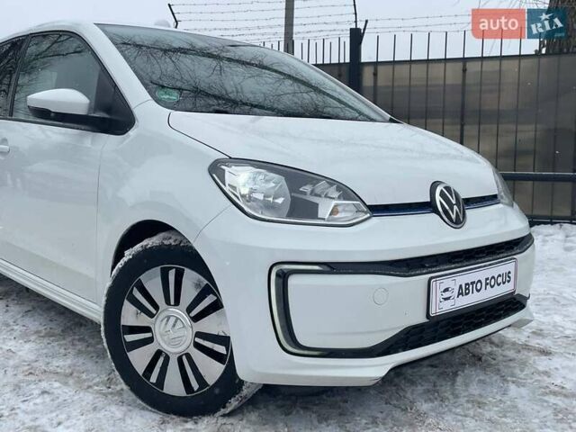 Білий Фольксваген e-up, об'ємом двигуна 0 л та пробігом 126 тис. км за 7790 $, фото 2 на Automoto.ua
