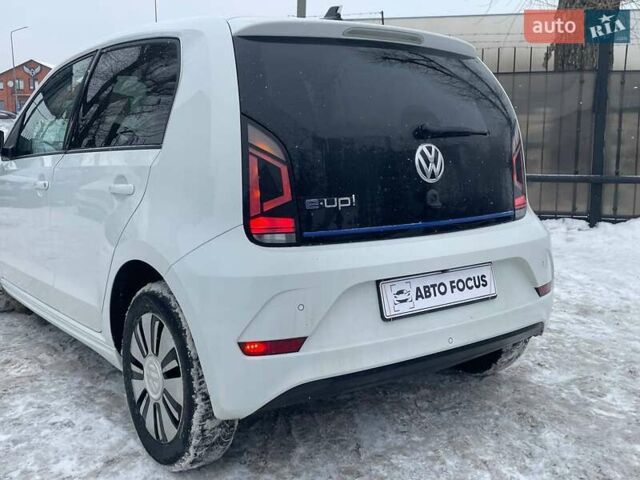 Білий Фольксваген e-up, об'ємом двигуна 0 л та пробігом 126 тис. км за 7790 $, фото 6 на Automoto.ua