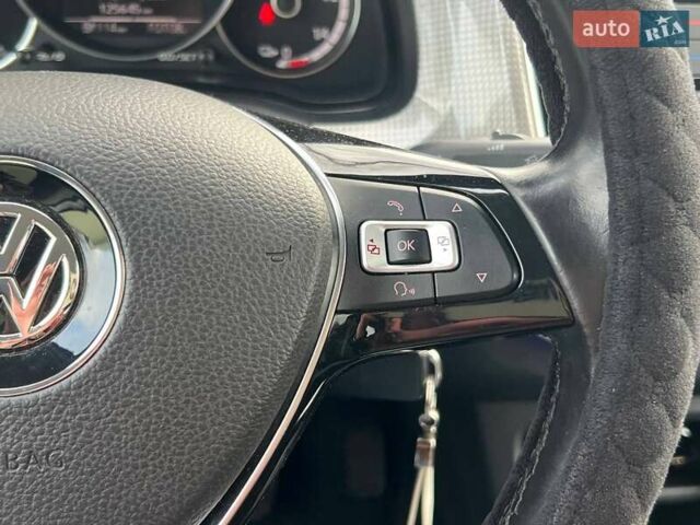 Белый Фольксваген e-up, объемом двигателя 0 л и пробегом 125 тыс. км за 8490 $, фото 25 на Automoto.ua