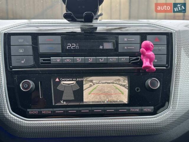 Білий Фольксваген e-up, об'ємом двигуна 0 л та пробігом 126 тис. км за 7790 $, фото 20 на Automoto.ua