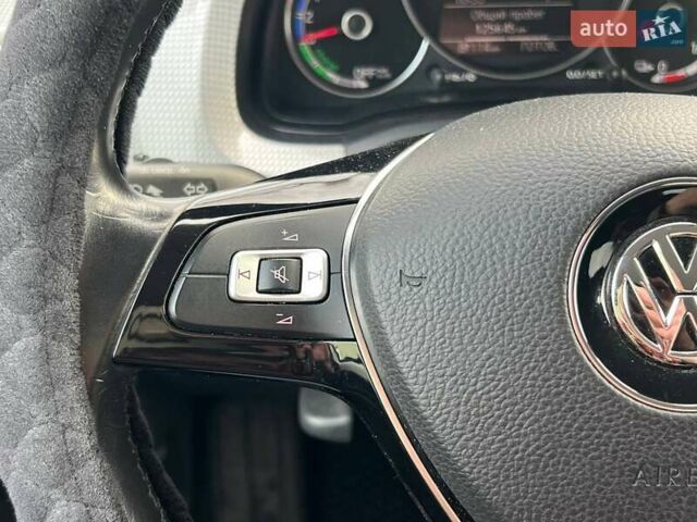 Белый Фольксваген e-up, объемом двигателя 0 л и пробегом 125 тыс. км за 8490 $, фото 24 на Automoto.ua