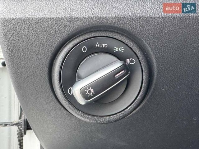 Білий Фольксваген e-up, об'ємом двигуна 0 л та пробігом 126 тис. км за 7790 $, фото 13 на Automoto.ua