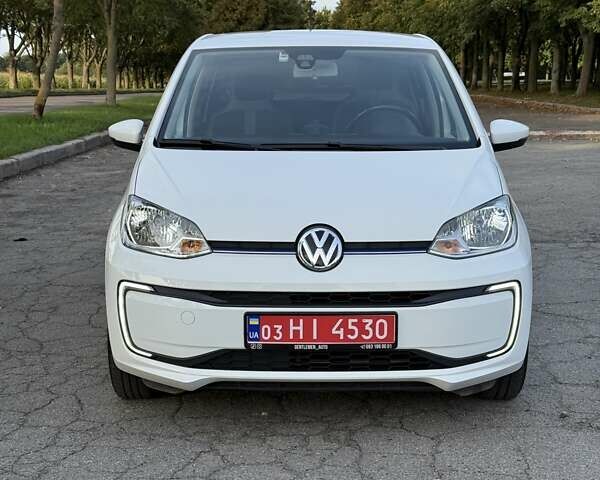 Белый Фольксваген e-up, объемом двигателя 0 л и пробегом 78 тыс. км за 7600 $, фото 1 на Automoto.ua