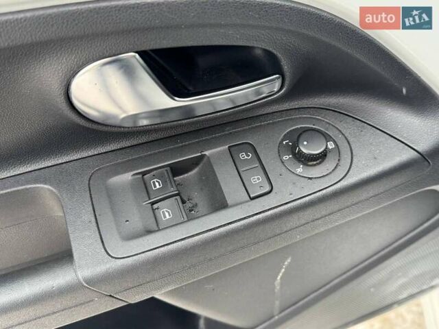 Білий Фольксваген e-up, об'ємом двигуна 0 л та пробігом 126 тис. км за 7490 $, фото 22 на Automoto.ua