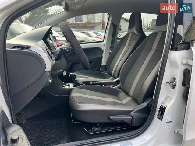 Белый Фольксваген e-up, объемом двигателя 0 л и пробегом 125 тыс. км за 8490 $, фото 8 на Automoto.ua