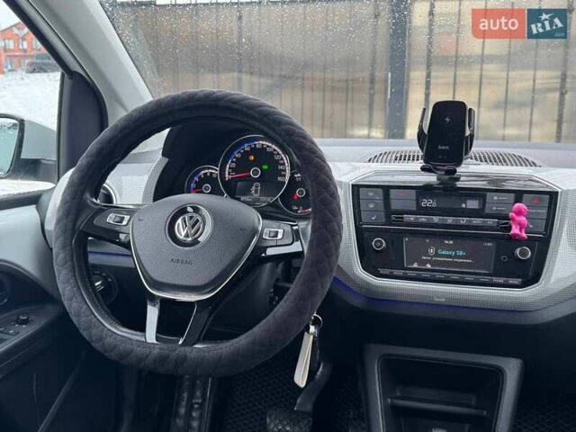 Білий Фольксваген e-up, об'ємом двигуна 0 л та пробігом 126 тис. км за 7790 $, фото 24 на Automoto.ua