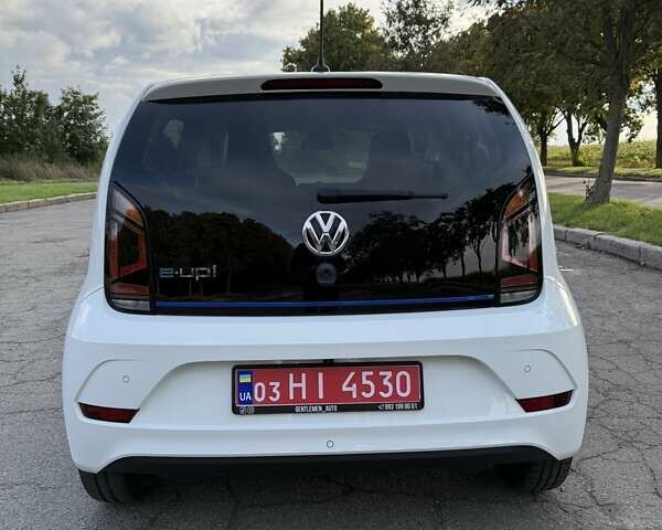 Белый Фольксваген e-up, объемом двигателя 0 л и пробегом 78 тыс. км за 7600 $, фото 8 на Automoto.ua